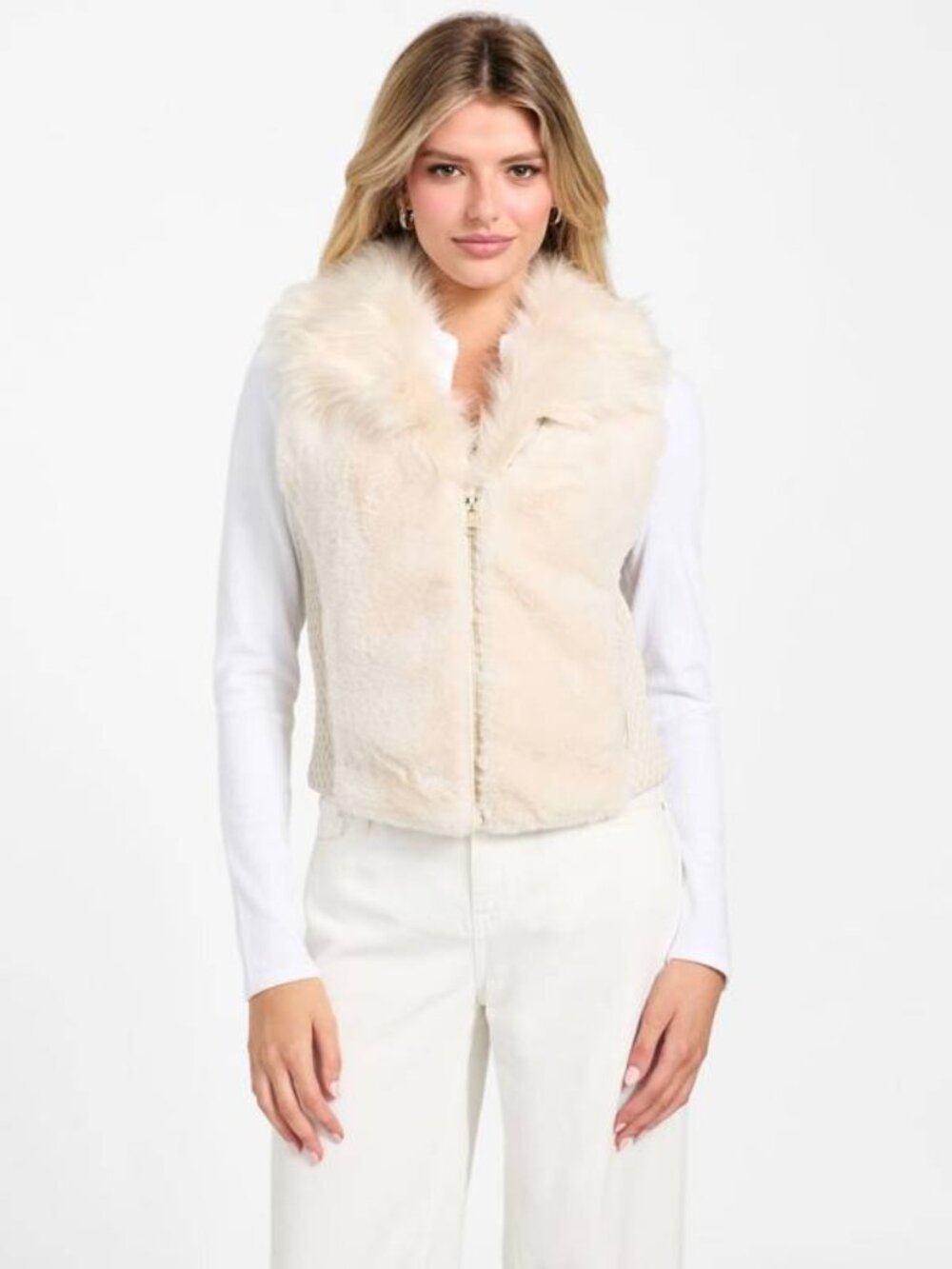 NEW GUESS Women’s Amari Faux Fur Zip Vest